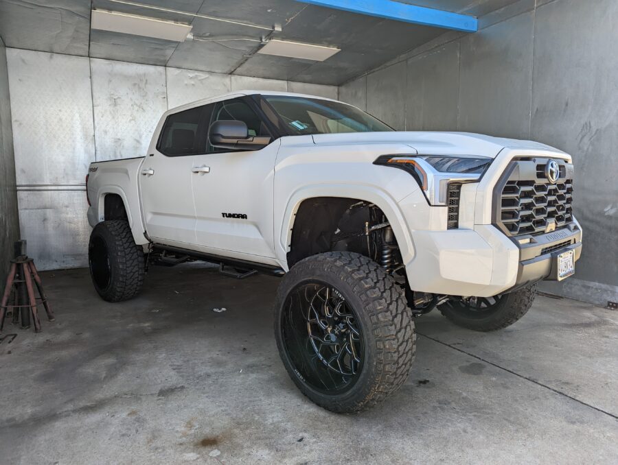 Toyota Tundra 10-12 Inch Lift Kit 2022-2024